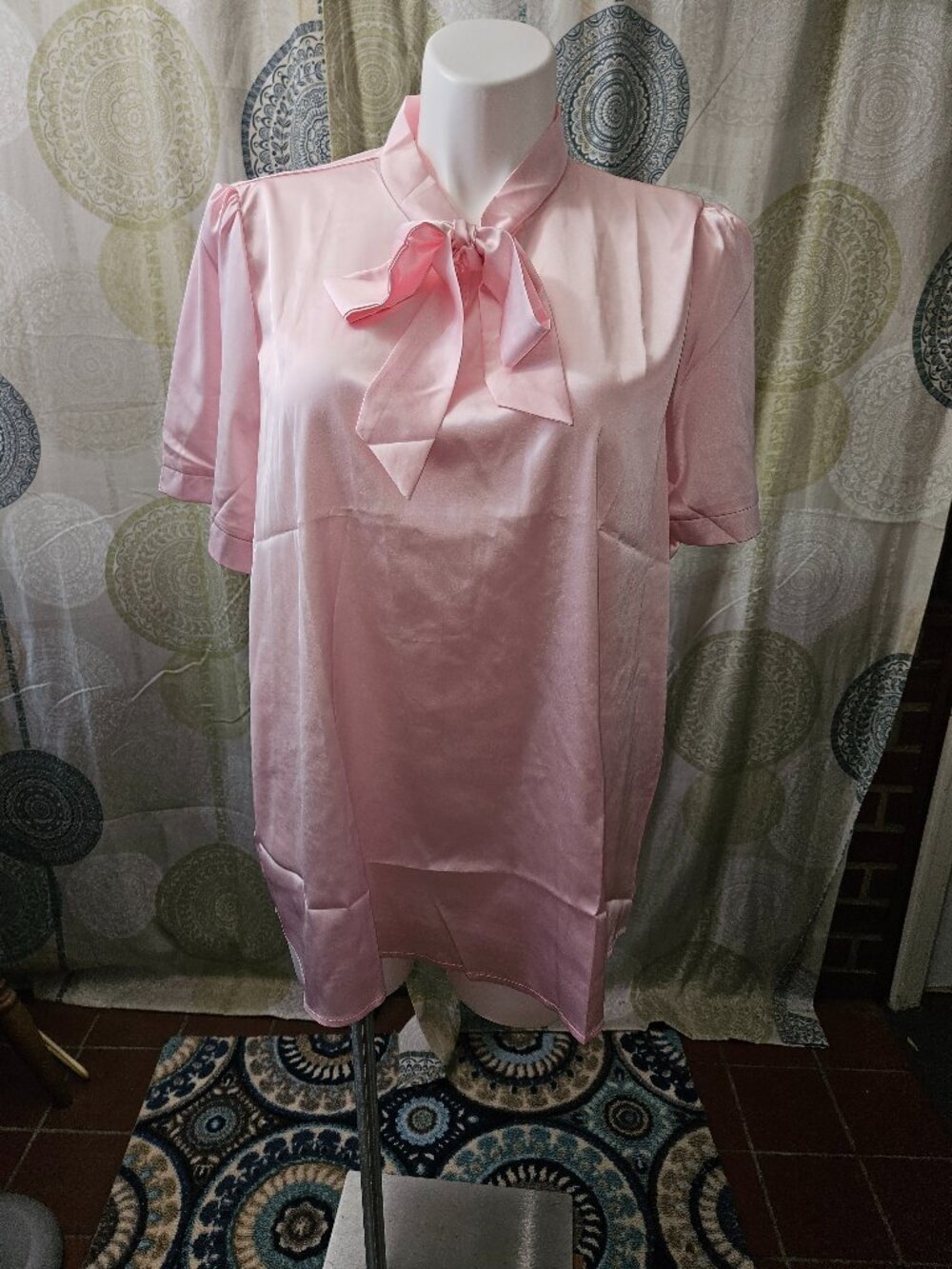 NWOT Pink "Satin" Bow Neck Short Sleeve Blouse (US size 22W)